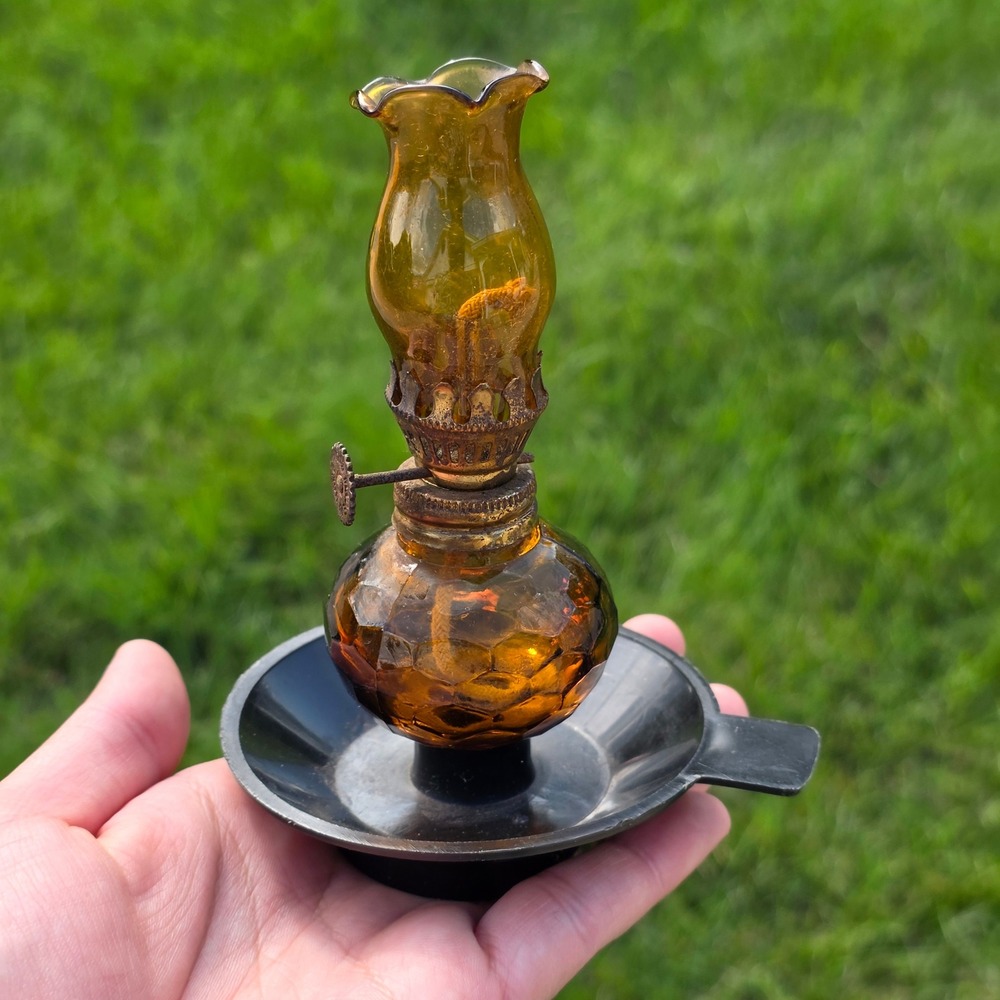 Vtg Home Decorative Products Amber Glass Miniature Oil Lamp hurricane ruffle - Picture 1 of 15